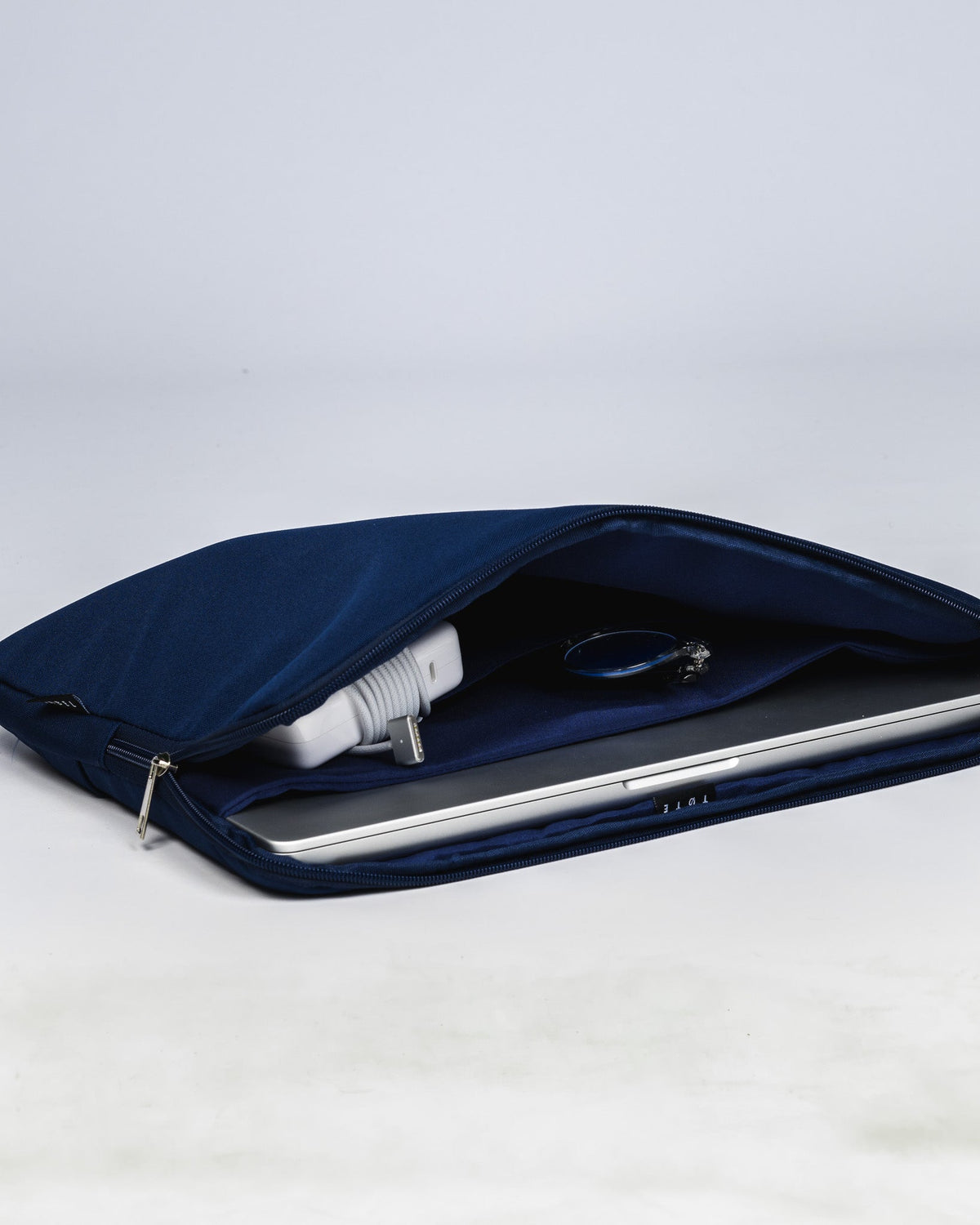 Navy Blue Laptop Sleeve | 16"