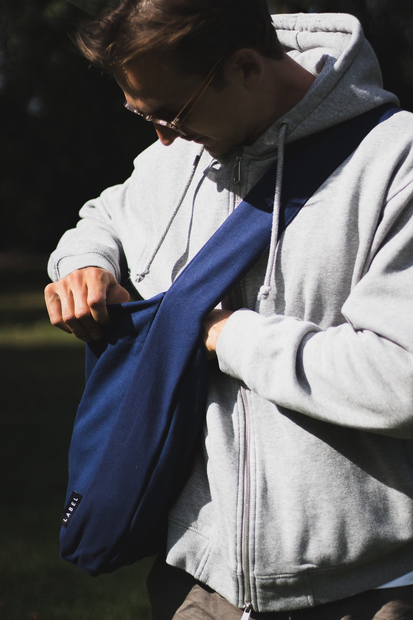 Wide-Strap TØTE Bag | Navy Blue