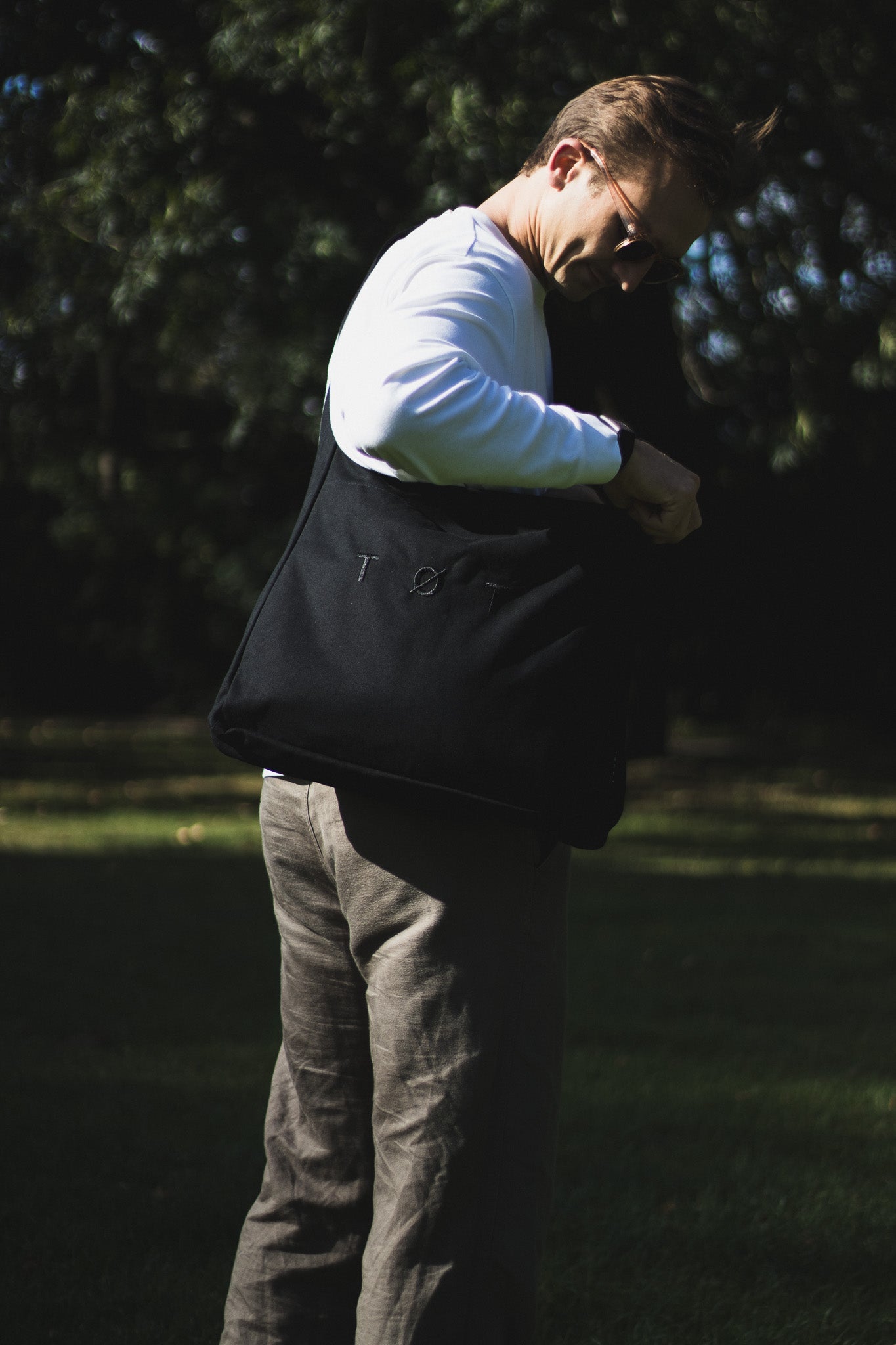 Wide-Strap TØTE Bag | Black