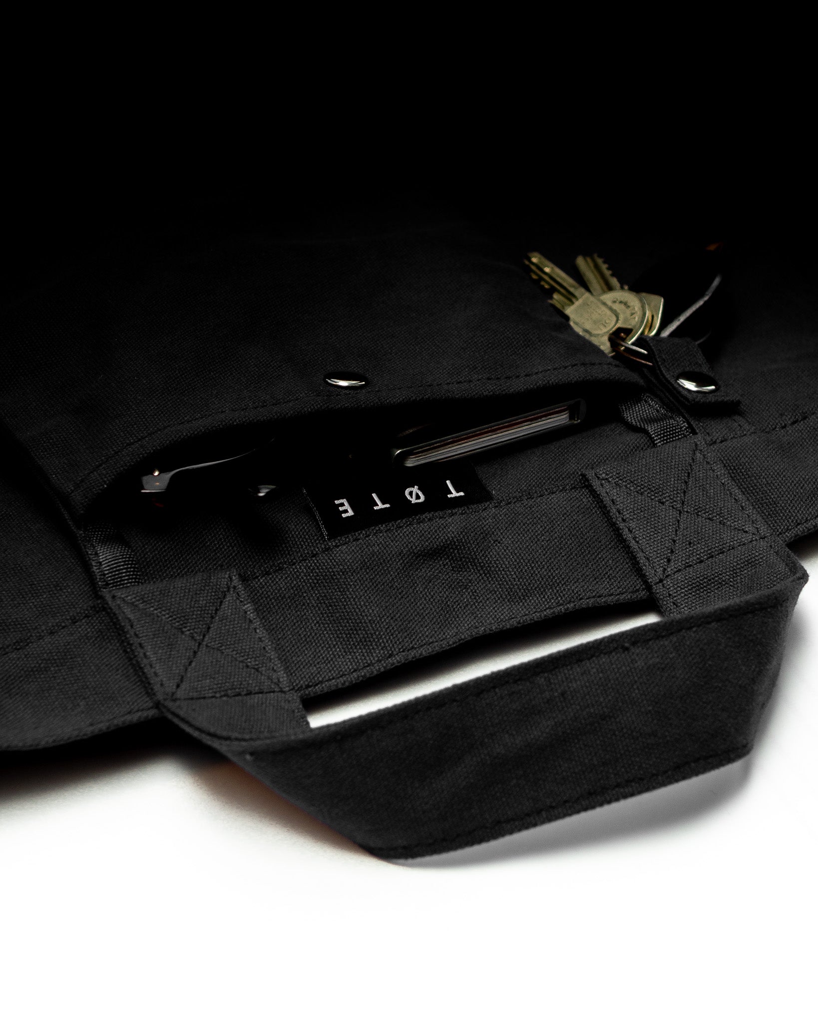 Black TØTE Bag