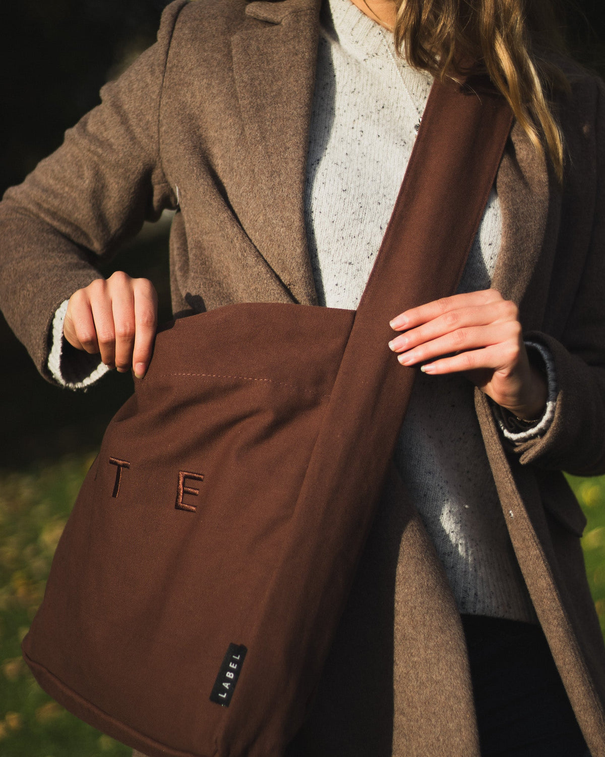 Wide-Strap TØTE Bag | Brown