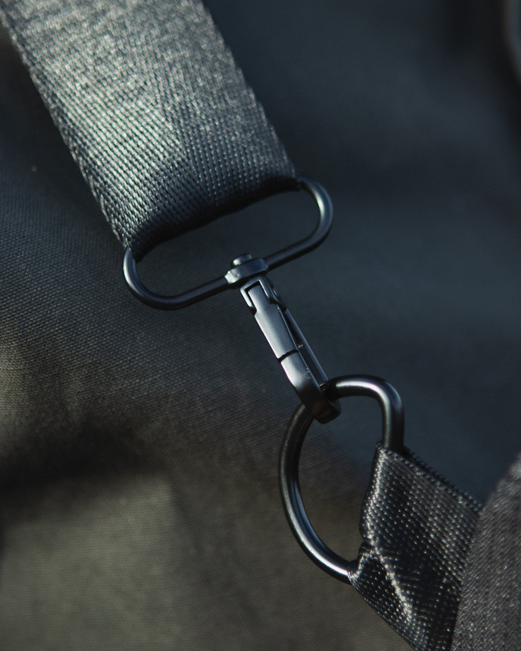 FIN Carry | Black