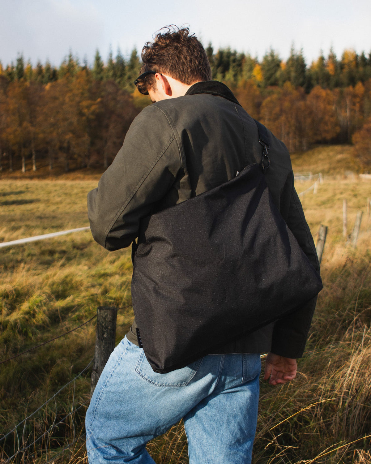 FIN Carry | Black