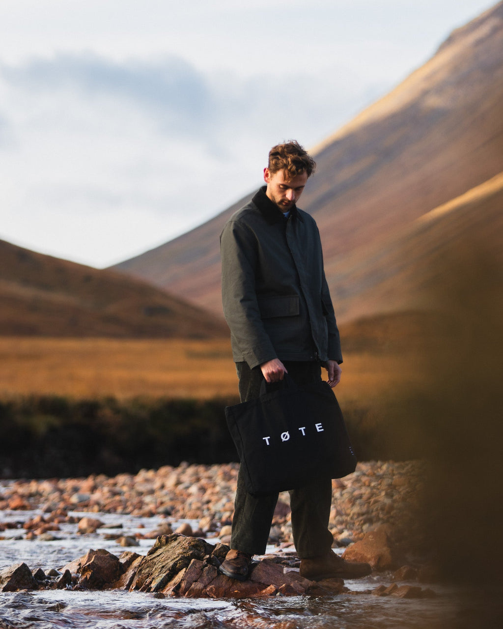 Black TØTE Bag