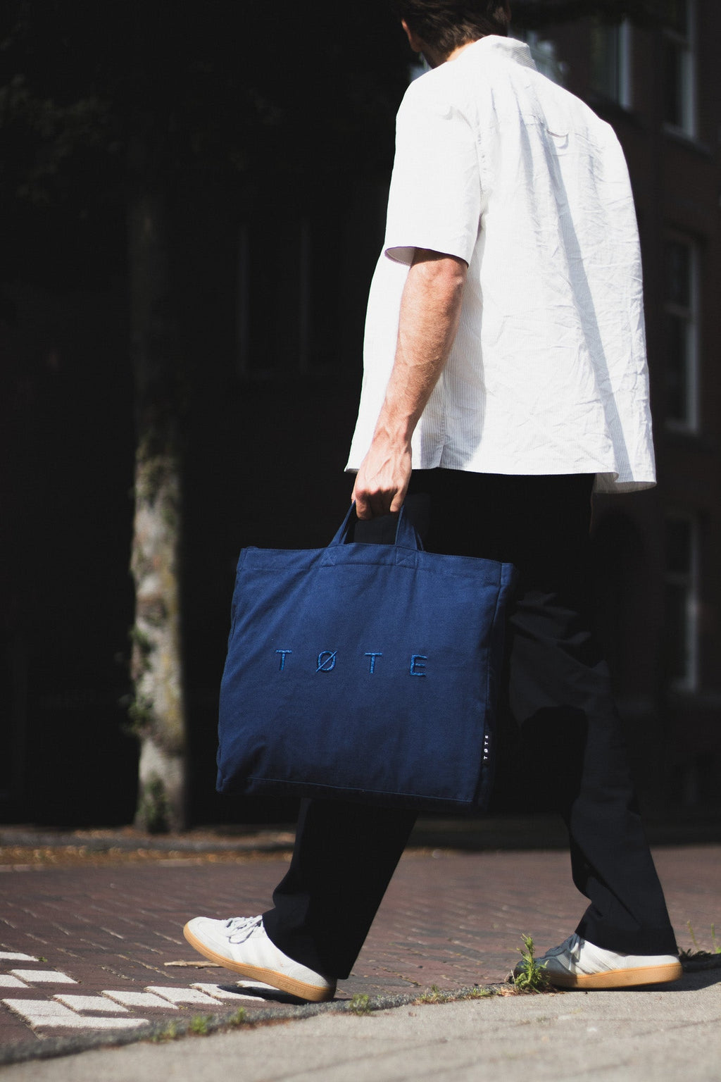 Navy Blue TØTE Bag | Stitched